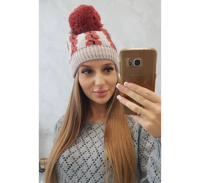 Dámská čepice s bambulí Rozalia model 18751651 - K-Fashion Dámská čepice s bambulí Rozalia model 18751651 - K-Fashion