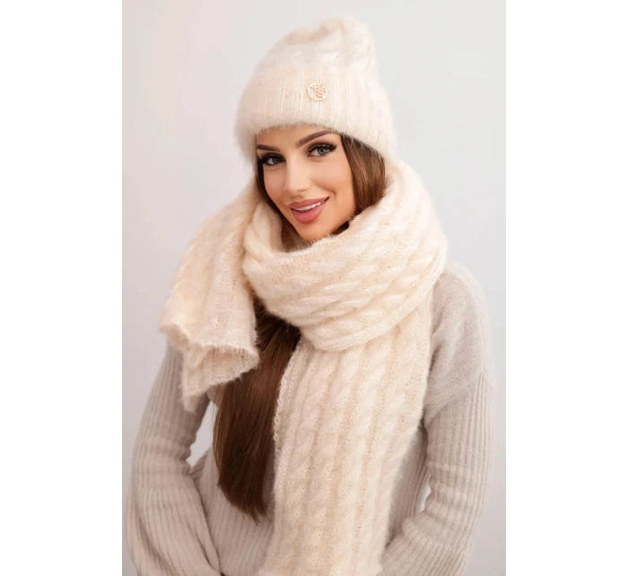 Dámská souprava čepice a šály s pruhy s ozdobou ecru