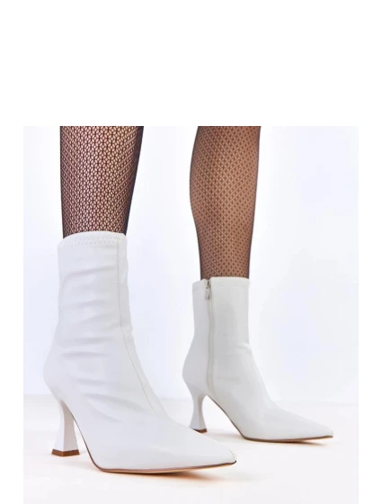 Boty na podpatku  model 218541 Solea