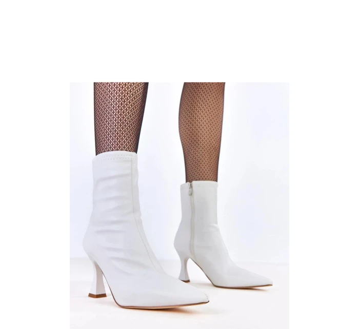 Boty na podpatku  model 218541 Solea