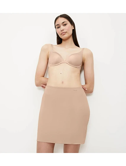 BODY MAKE-UP – Lehká spodnička pro bezešvý vzhled Triumph BODY MAKE-UP – Lehká spodnička pro bezešvý vzhled Triumph
