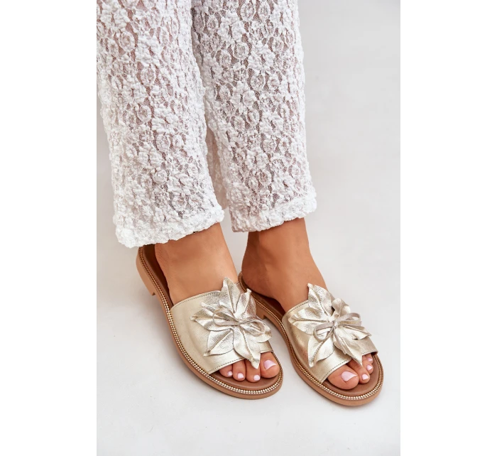 Pantofle S Dekorací Z Kůže Zazoo Zlaté model 21682160 - Boto Pantofle S Dekorací Z Kůže Zazoo Zlaté model 21682160 - Boto