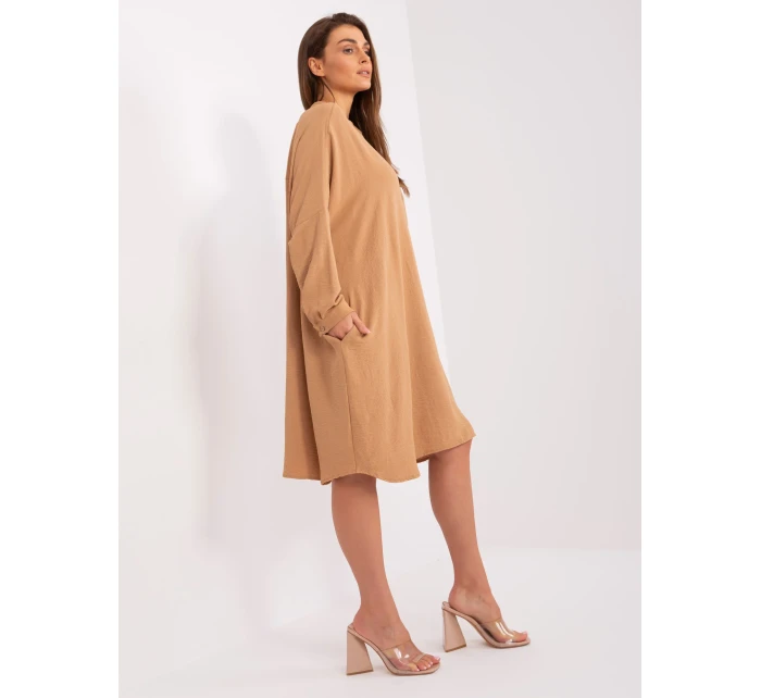 Sukienka DHJ SK model 21110935 camelowy - FPrice