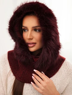 Dámská čepice pletená s kapucí s kožíškem a ochranou krku bordó