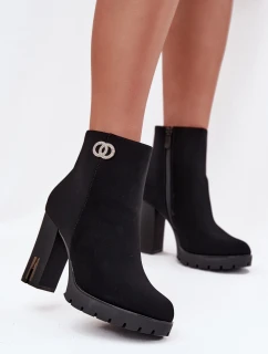 Zateplené dámské kotníkové boty na podpatku s ozdobným detailem černé Vessara