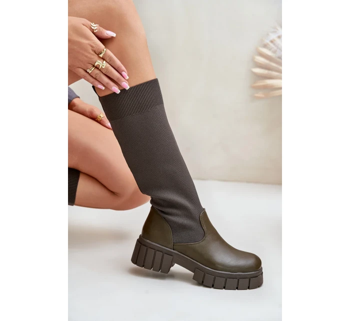 Kozačky s elastickým svrškem na plochém podpatku tmavě zelené Mesidra