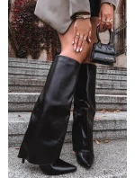 Zateplené kozačky na jehlovém podpatku s ohrnutým svrškem černé model 21677862 - Boto