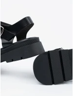 Pěkné  sandály černé dámské platforma