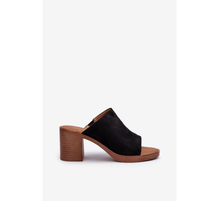 Elegantní Lehké Dámské Sandály Na Podpatku Béžové Varnila Elegantní Lehké Dámské Sandály Na Podpatku Béžové Varnila