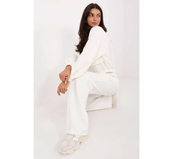 Teplákové kalhoty model 221424 Factory Price Teplákové kalhoty model 221424 Factory Price