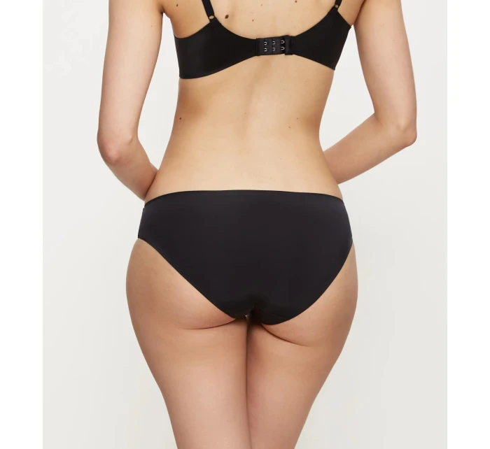 Body Make-Up Essentials Tai - BLACK - TRIUMPH BLACK - TRIUMPH