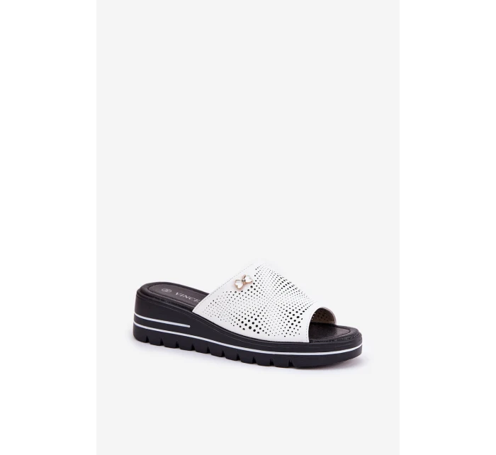 Dámské kožené pantofle na klínu model 21695138 bílé - VINCEZA