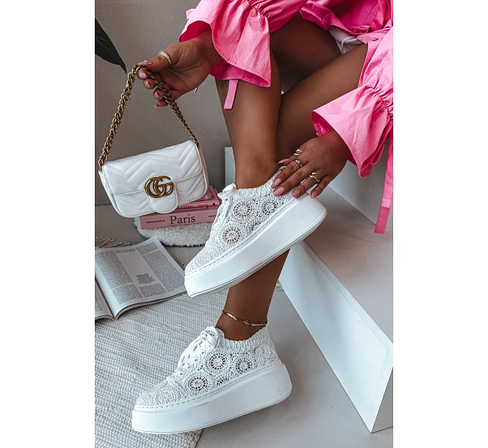 dámské tenisky na platformě bílé model 21937677 - Boto