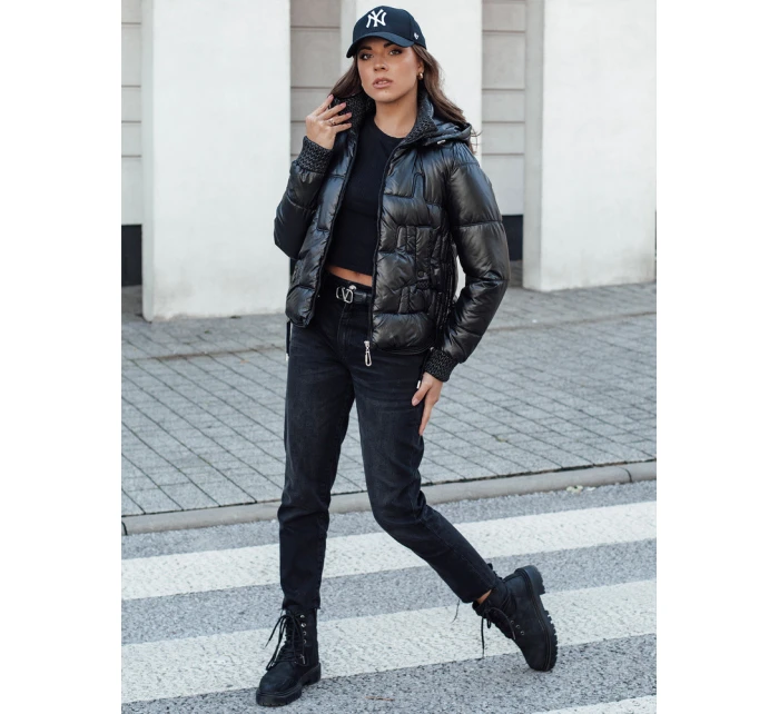 Dámská zimní bunda krátká prošívaná s kapucí černá Dstreet model 21980753 - FashionStreet