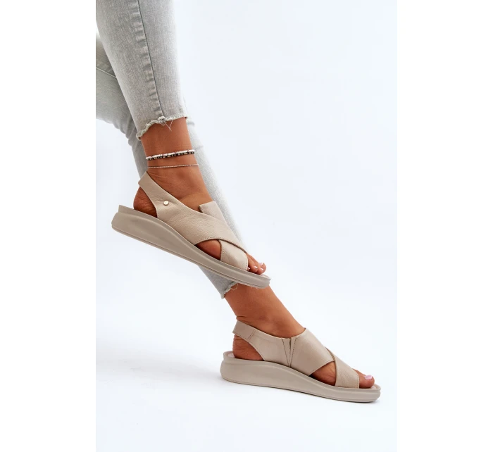 kožené sandály na klínu Černé model 21650272 - Zazoo