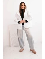 Dámská model 21791601 prošívaná bunda s kapucí a zipem bílá - K-Fashion