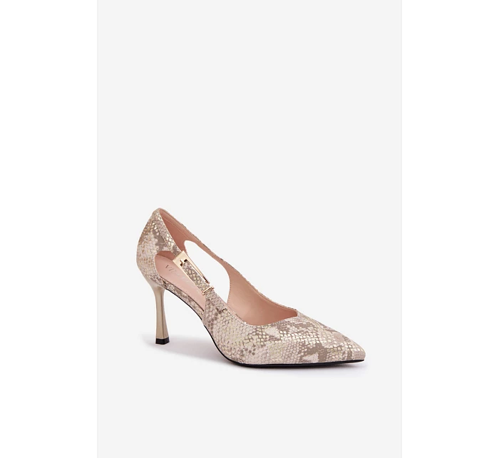 Lodičky s výřezy a zlatým sponou s vzorem model 22091849 - VINCEZA