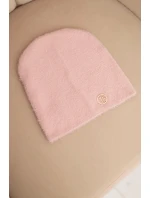 Dámská klasická čepice z měkké pleteniny s pudrově růžová model 21480741 - K-Fashion Dámská klasická čepice z měkké pleteniny s pudrově růžová model 21480741 - K-Fashion