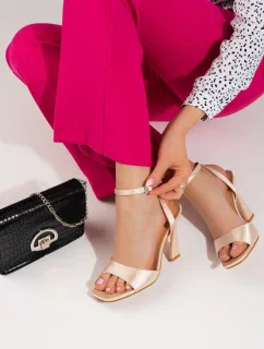 Výborné dámské  sandály hnědé na jehlovém podpatku