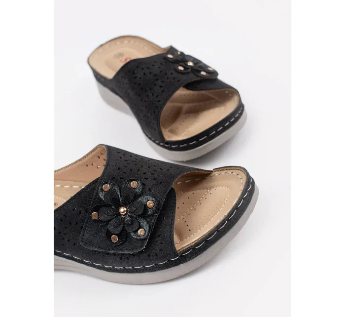 Originální černé nazouváky dámské na plochém podpatku Originální černé nazouváky dámské na plochém podpatku