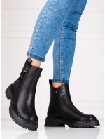 Komfortní kotníčkové boty dámské černé na plochém podpatku Komfortní kotníčkové boty dámské černé na plochém podpatku