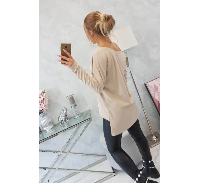 Halenka s potiskem a delšími zády béžová