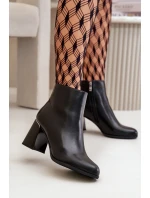 Hladké dámské boty na podpatku z eko kůže zateplené černé model 21669066 - Boto Hladké dámské boty na podpatku z eko kůže zateplené černé model 21669066 - Boto