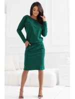 Teplákové šaty s dlouhým rukávem a kapsami střih s výstřihem na zádech zelené model 21303434 - numoco Teplákové šaty s dlouhým rukávem a kapsami střih s výstřihem na zádech zelené model 21303434 - numoco