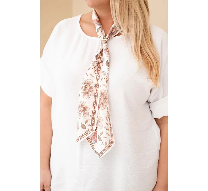 Dámská viskózová halenka Plus Size s krátkým rukávem a ozdobným šátkem bílá