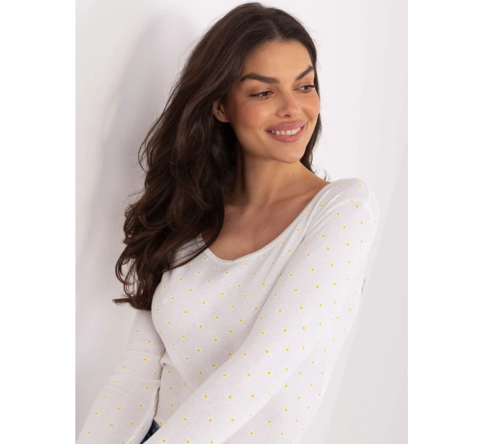 Halenka WT BZ A1207.01 ecru Halenka WT BZ A1207.01 ecru