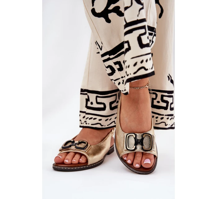 Ploché Sandály S Dekorací Eko Kůže Zlaté Lilria Ploché Sandály S Dekorací Eko Kůže Zlaté Lilria