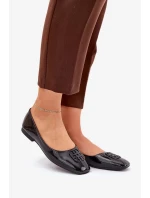 Dámské lakované elegantní baleríny s ozdobným detailem Vinceza – černé