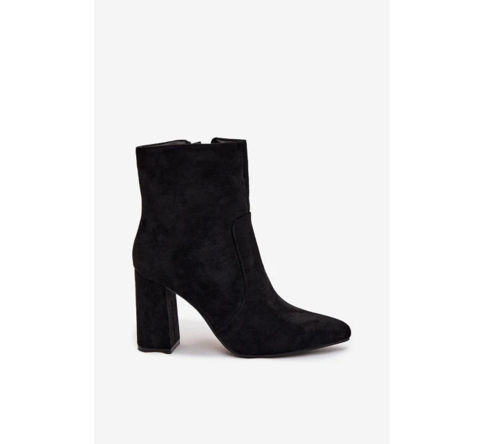 Dámské botky Pralina – zateplené, na sloupkovém podpatku, černé Dámské botky Pralina – zateplené, na sloupkovém podpatku, černé