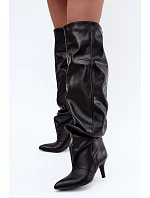 Dámské černé kozačky na podpatku model 22348802 - Boto Dámské černé kozačky na podpatku model 22348802 - Boto