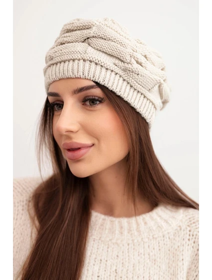 Dámská zimní čepice z vlny s ozdobným vzorem a kamínky model 21878087 béžová - K-Fashion