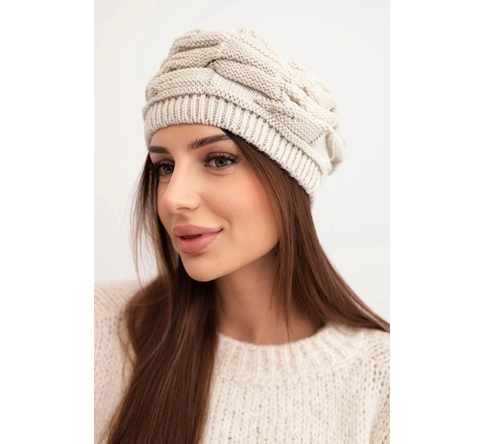 Dámská zimní čepice z vlny s ozdobným vzorem a kamínky model 21878087 béžová - K-Fashion
