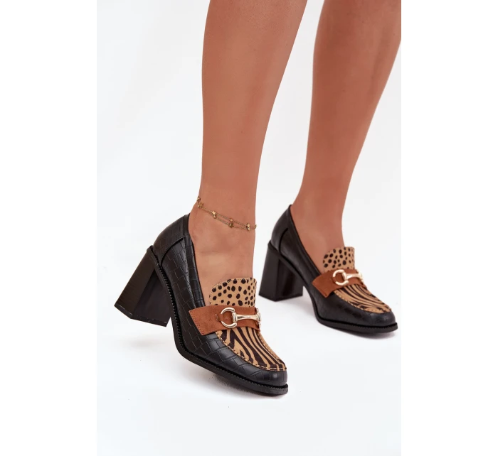 Dámské polobotky na podpatku s výstupky a zlatým detailem Černo-bežové Novella Dámské polobotky na podpatku s výstupky a zlatým detailem Černo-bežové Novella