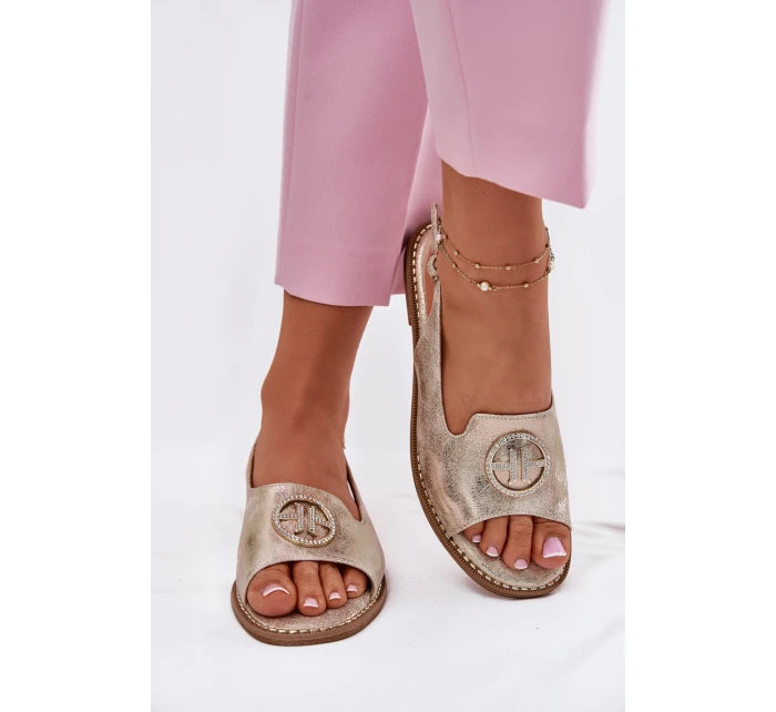 Dámské sandály na plochém podpatku s ozdobou S.Barski KV51-002 zlaté Dámské sandály na plochém podpatku s ozdobou S.Barski KV51-002 zlaté