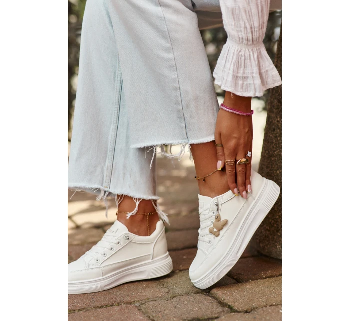 Dámské sportovní boty na platformě model 22010082 Bílá - VINCEZA Dámské sportovní boty na platformě model 22010082 Bílá - VINCEZA