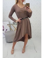 Šaty s ozdobným páskem a nápisem mocca Šaty s ozdobným páskem a nápisem mocca