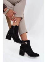 Zateplené dámské kotníkové boty se zlatými detaily na podpatku černé Dorisse