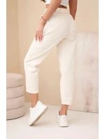 Dámské model 21961360 kalhoty s páskem světle béžové - K-Fashion