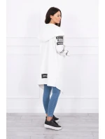 Volný svetr s nápisy model 20243113 - Kesi Volný svetr s nápisy model 20243113 - Kesi