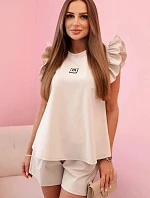 Dámský komplet s volánem – halenka s krátkým rukávem a šortky s gumičkou béžový