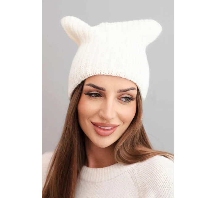 Dámská zimní čepice s vlnou v kočičím střihu z žebrovaného úpletu K419 ecru