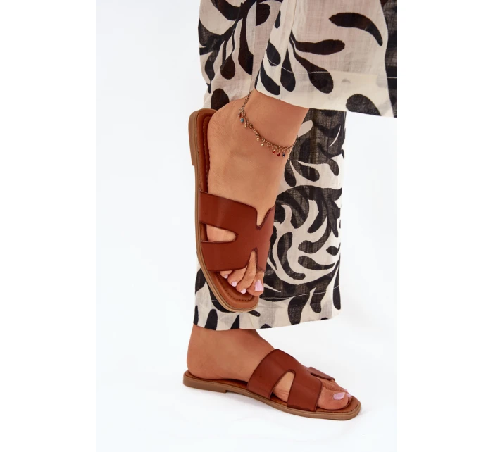 Dámské Ploché Pantofle S Výřezy Camel Salyra Dámské Ploché Pantofle S Výřezy Camel Salyra