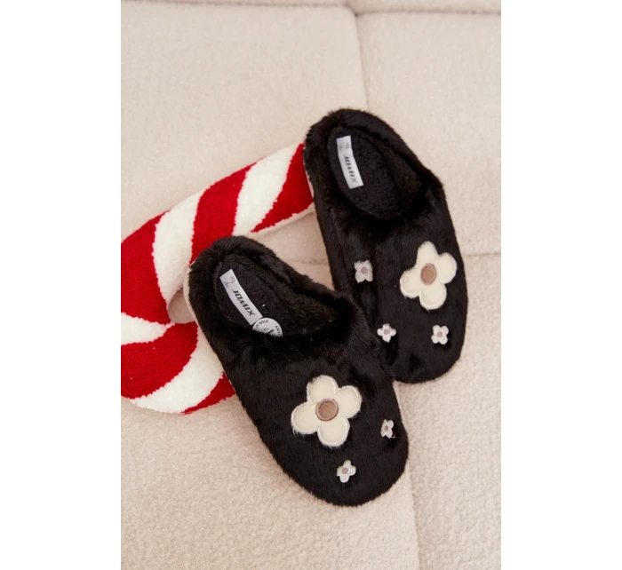 Kožešinové pantofle s květinami Černé Selinne Kožešinové pantofle s květinami Černé Selinne