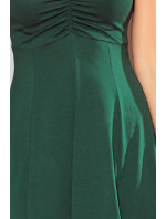 Rozšířené dámské šaty v lahvově zelené barvě s dekoltem model 7248170