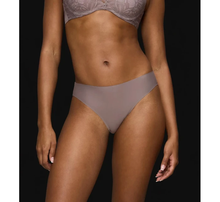 Dámské kalhotky Body Make-Up Illusion Lace Highleg Tai - GRAY - šedé 3091 - TRIUMPH Dámské kalhotky Body Make-Up Illusion Lace Highleg Tai - GRAY - šedé 3091 - TRIUMPH