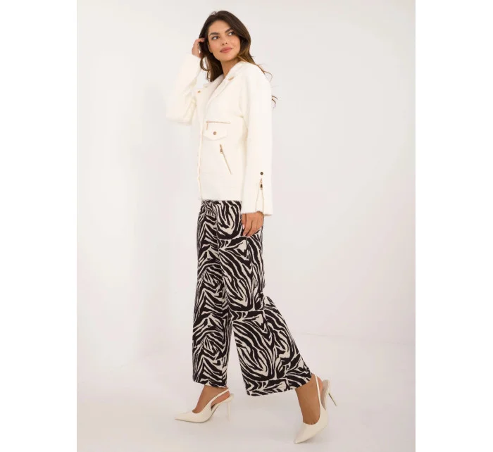 Krátká vlněná bunda typu alpaka v barvě ecru (250)